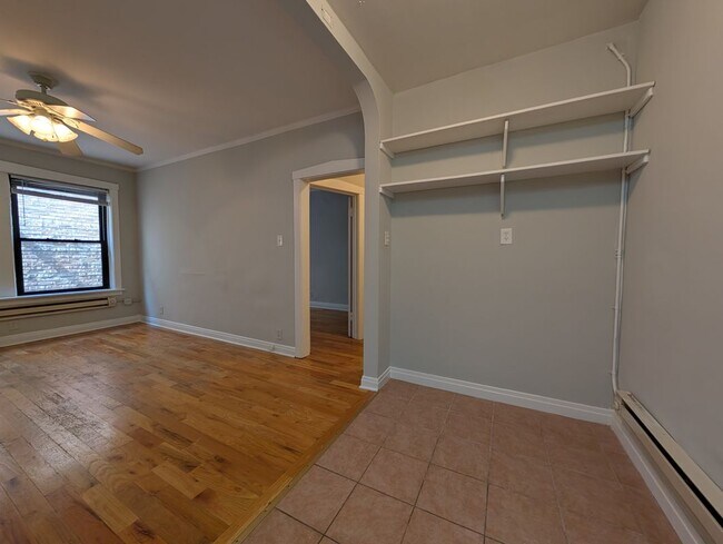 511 W Melrose St Unit 412