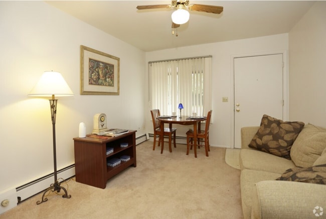 Photo - Goldentree Apartments