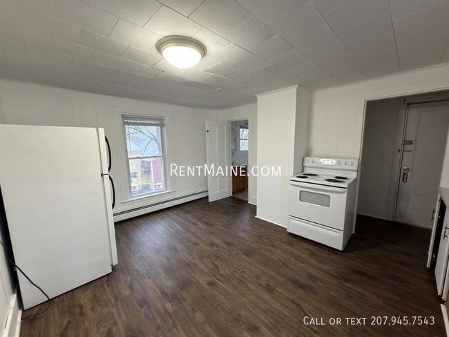 Building Photo - 29 Holyoke St Unit 2