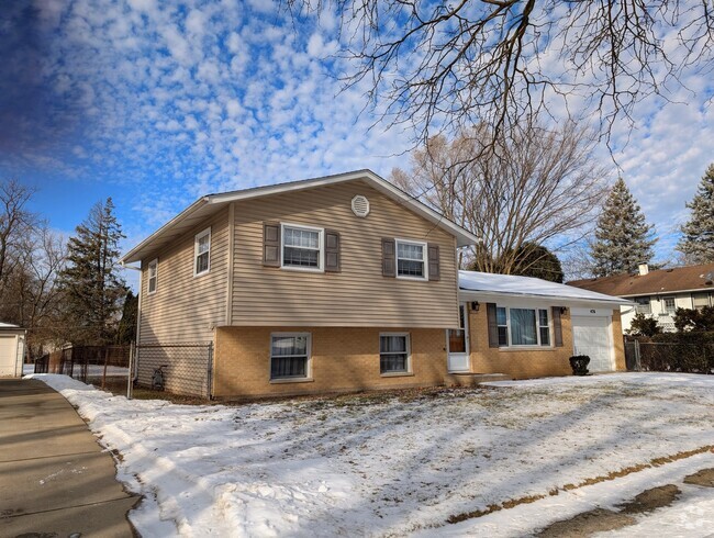 Building Photo - 476 Raupp Blvd Rental