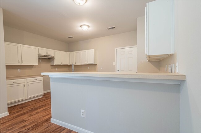 Photo - 10061 Sharpton Dr