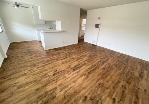 Photo - 1439 Saltair Ave