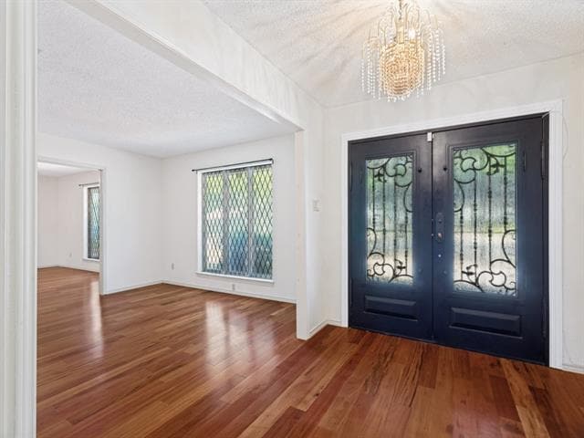 Photo - 412 Oakmont Ln N