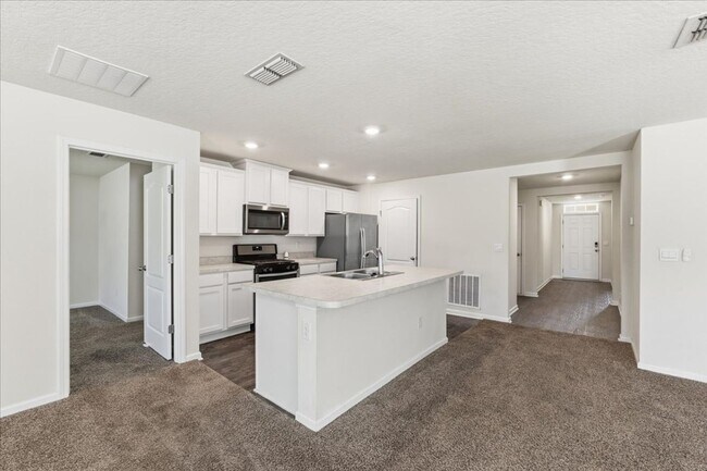 Photo - Welcome to this beautiful 3-bedroom, 2-bathroom home located in the heart of Bunnell!!