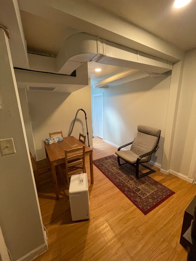 Photo - 1013 St Paul St Unit 4