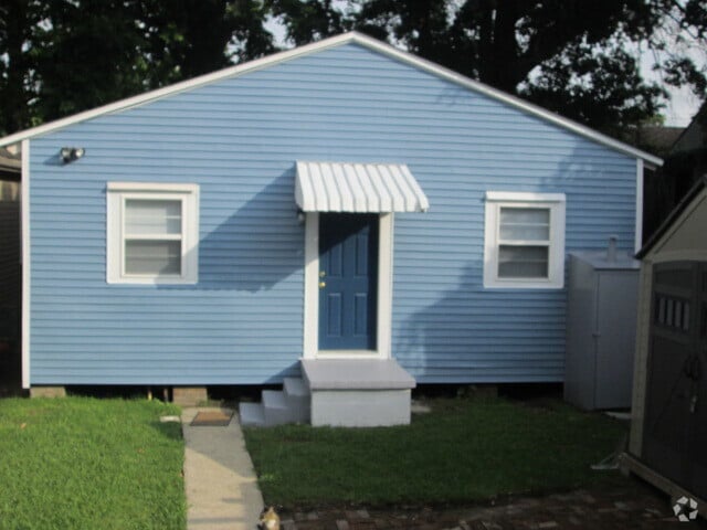 Building Photo - 1220 Adams St Unit A Rental