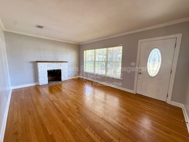 Photo - 5252 Rollins Ave