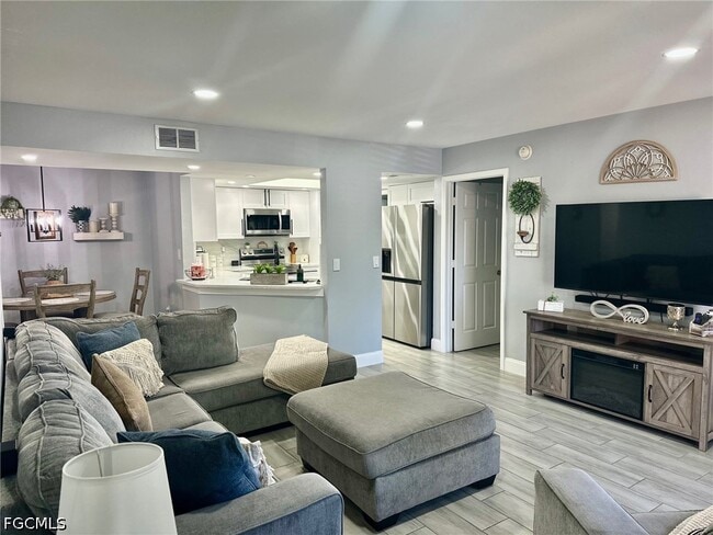 Building Photo - 3100 Seasons Way Unit 108