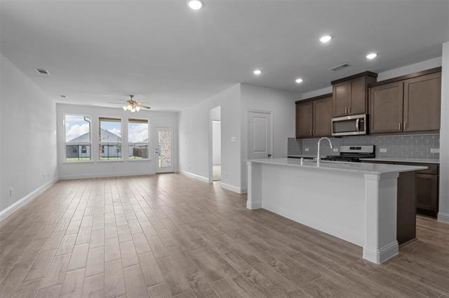 Photo - 704 Amenduni Ln