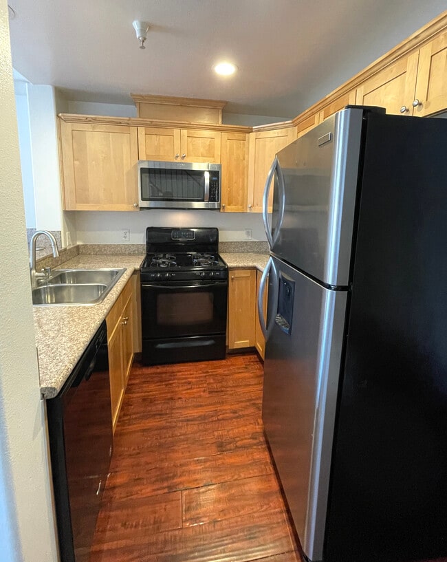 Photo - 5330 Satsuma Ave