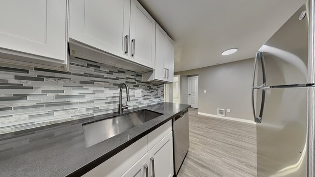 Photo - 1105 S Woodlawn St Unit 1