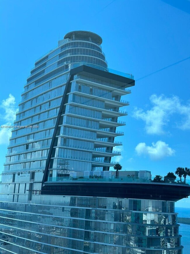 Photo - 300 Biscayne Blvd Way Unidad 2709W Rental
