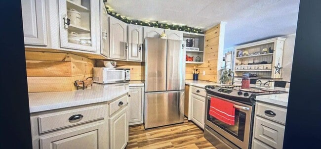 75 Coolidge Hill Rd
