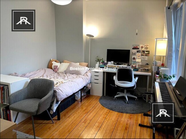 Photo - 4 bedroom in Brookline MA 02446 Unit 1