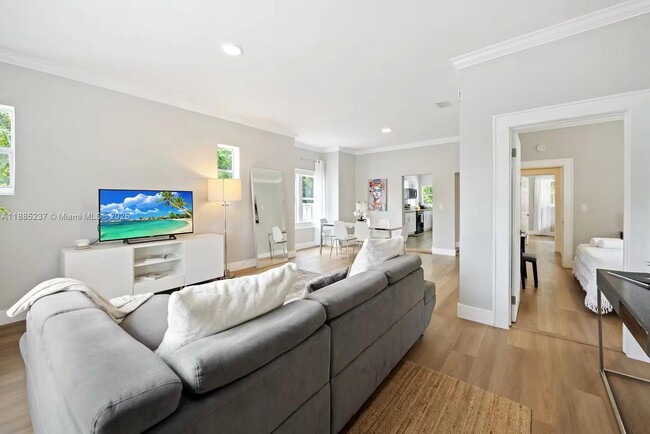 Photo - 4711 N Miami Ave