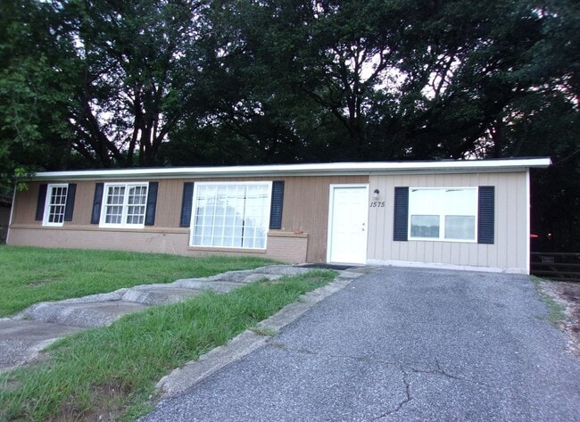 Building Photo - 1575 Cody Rd N Rental