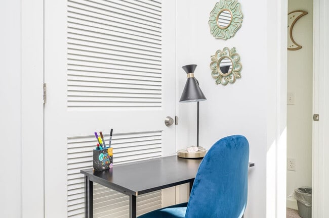 Photo - 542 Boulevard NE Unit ID1299421P