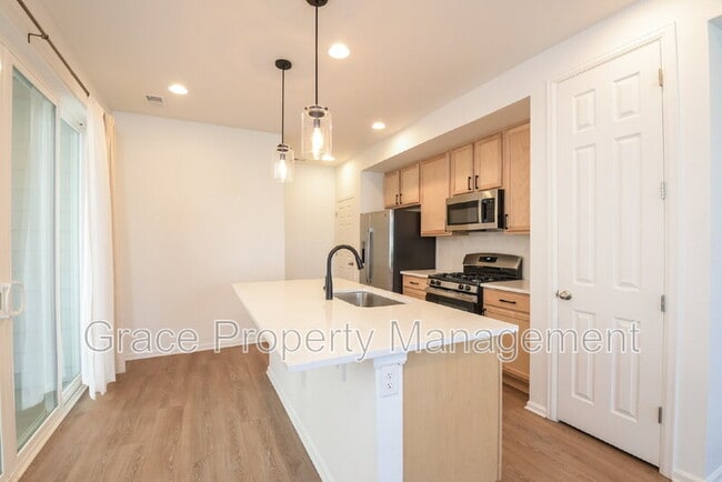 Photo - 9681 Truckee St