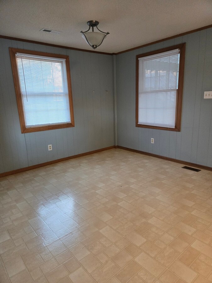 Photo - 2300 Country Living Ln