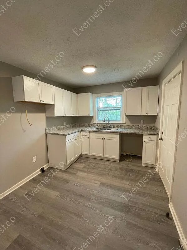 Photo - 314 Josanna St