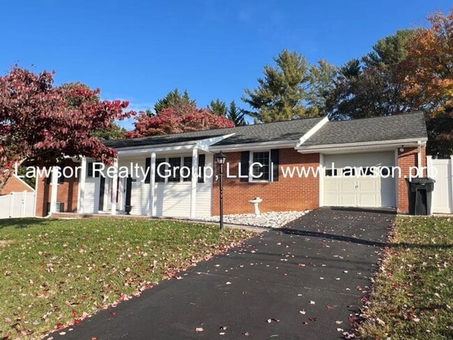 Photo - Very Nice & Spacious Home in Hidden Valley...