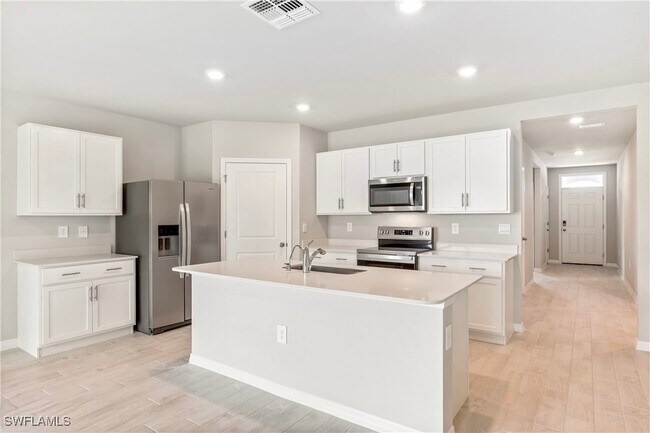 Photo - 2605 33rd St W