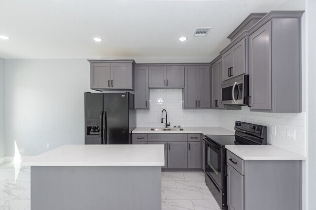 Building Photo - 6513 Avenue B