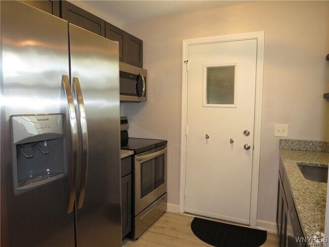 Building Photo - 3028 E River Rd Rental