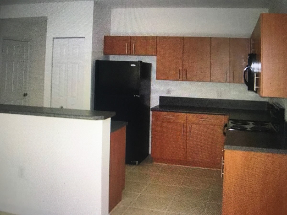 Photo - 1033 NE 42nd Terrace