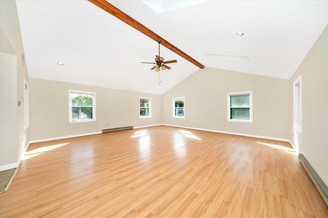 Photo - New Market Rental