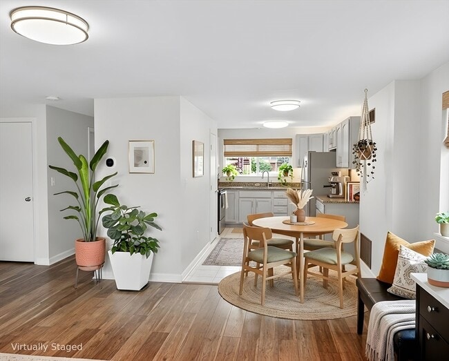 Photo - 1695 N Shore Rd