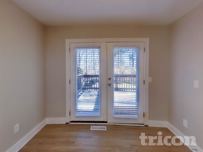 Photo - 2405 Ravine Dr