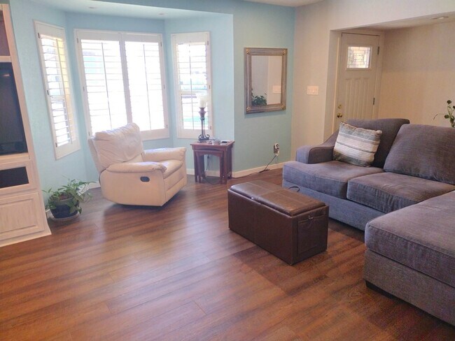 Photo - 3 Bedroom + Den Home with Private Pool in Mesa!