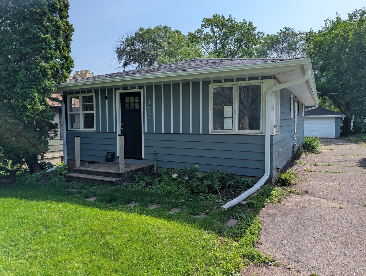 Photo - 1417 Jersey Ave S
