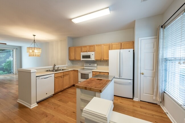 Photo - 1732 Sorrell Brook Way