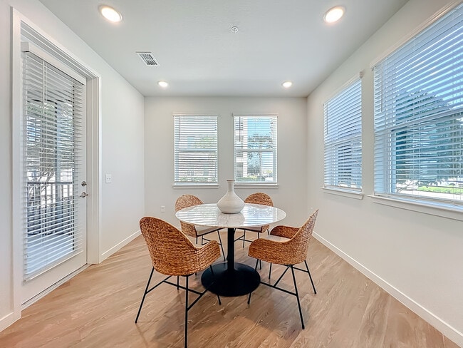 2 Bedroom, 2 Bath | 1,206 Sq Ft | Open Living with a Full Dining Space for Entertaining - Bayfront On Sand Lake