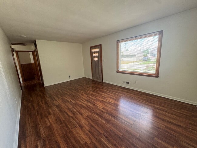 Photo - Don’t Stop Believin’ — Affordable 2 Bed with Fenced Backyard