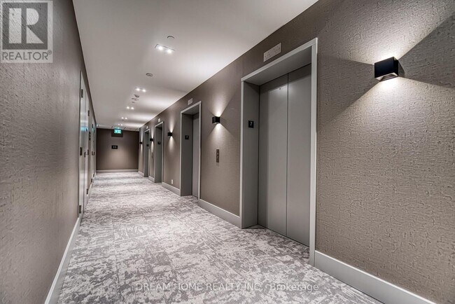 Photo - 285 Dufferin St Unit 705