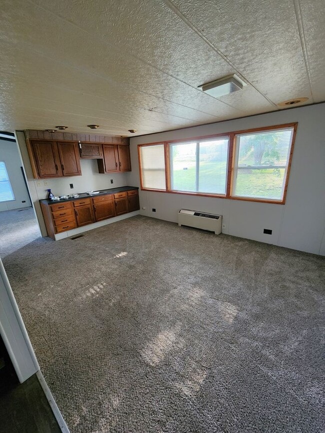 Photo - Spacious 3BR, 2BTH home in Washburn Rural ...
