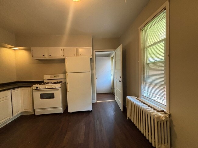 Photo - 1092 Edgerton St