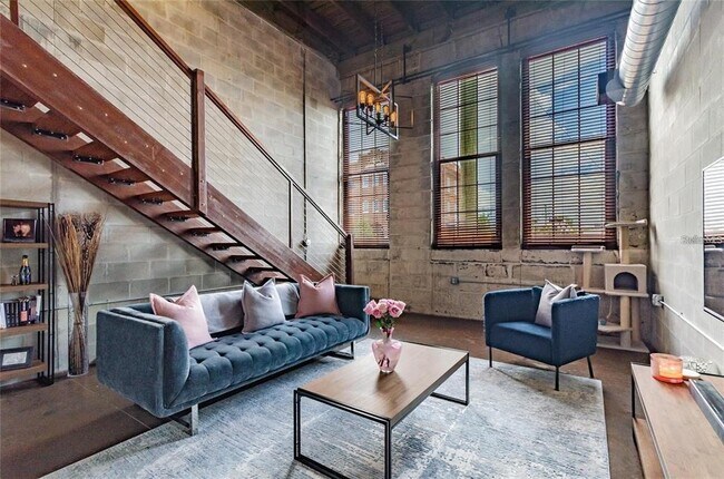 Photo - 2001 E 2nd Ave Unidad 20