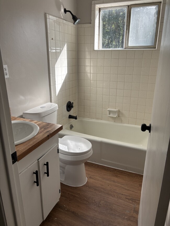 254 Lake Dr Unit 3