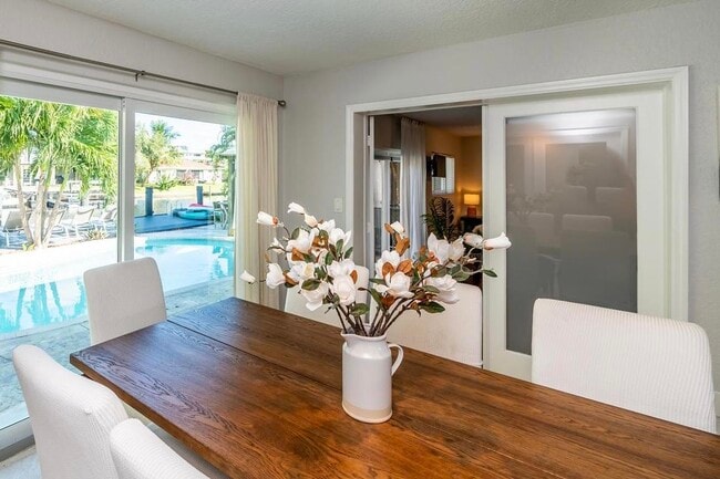 Photo - 1841 SE 6th St