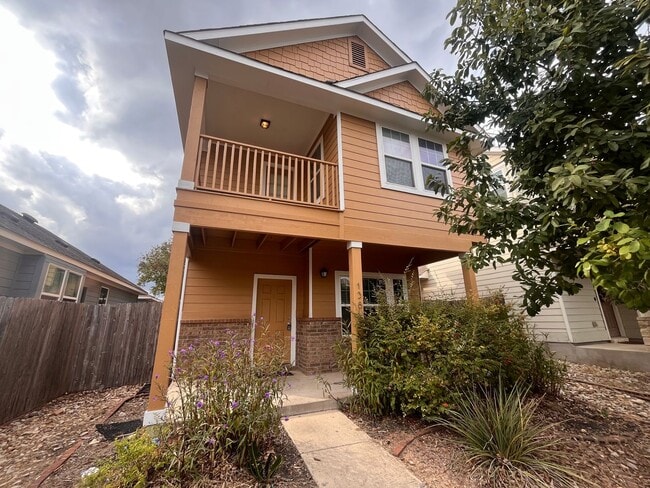 Building Photo - Blanco Vista 3 bed 2.5 bath