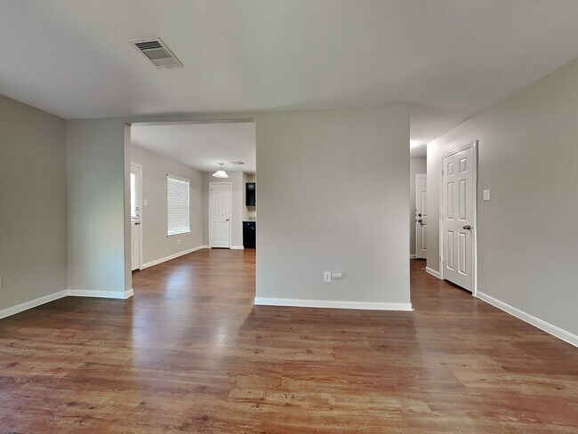 Photo - 22310 Queenbury Hills Dr