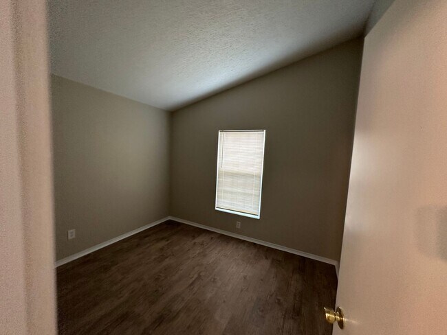 Photo - 3 Bed / 2 Bath Refurbed Home For Rent Pine Hills - SECTION EIGHT ACCEPTED!!