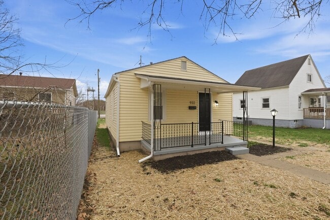 Photo - Fully Updated 2-Bed with Modern Finishes