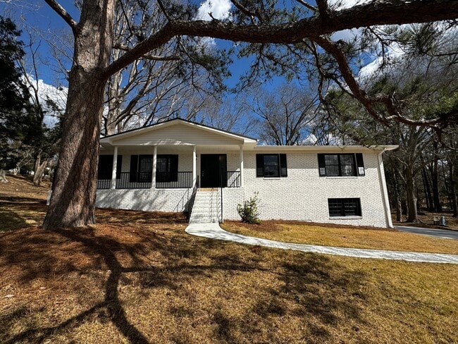 Photo - 215 Rivermont Rd House