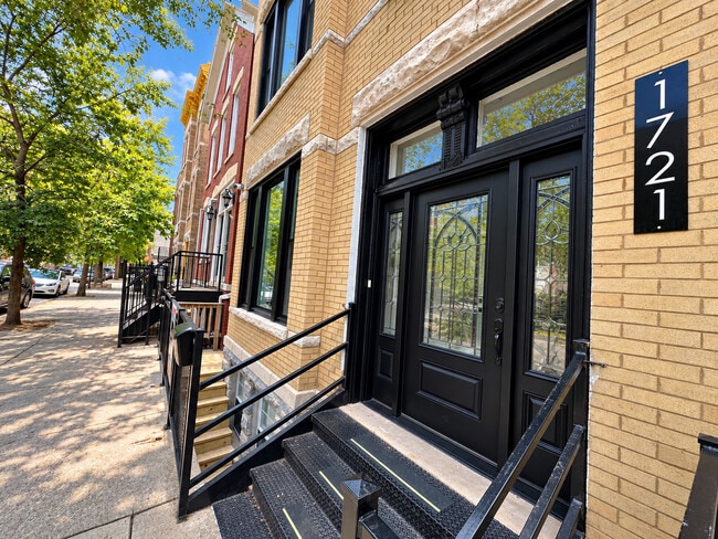 Photo - 1721 W Pierce Ave