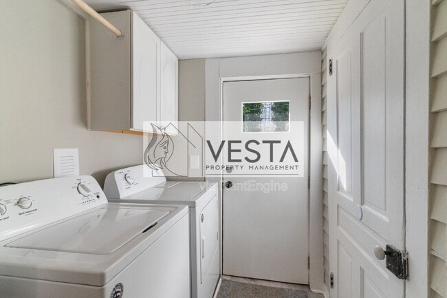 Photo - 555 Baldwin Ave